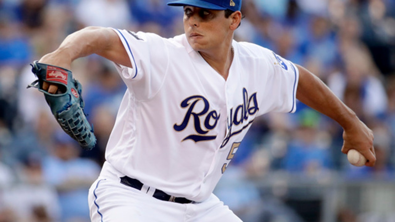 Vargas earns 12th win in Royals' 8-1 victory over Twins (Jun 30, 2017)